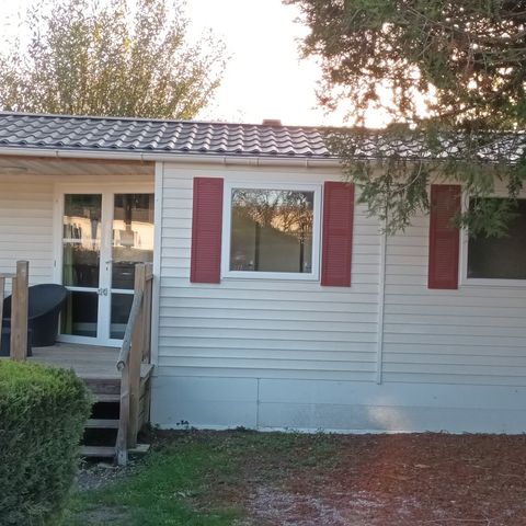 MOBILE HOME 2 people - 07-Mobil-Home Confort 24 m2 (2bed - 2/4 pers.) + small covered terrace + TV + Air conditioning - price for 2 people