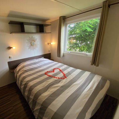 BUNGALOW 2 people - 11-Bungalow Les Croisettes 30m2 (2bed - 2/6pers) + jaccuzzi + beds made up + towel + drinks kit - price for 2 people