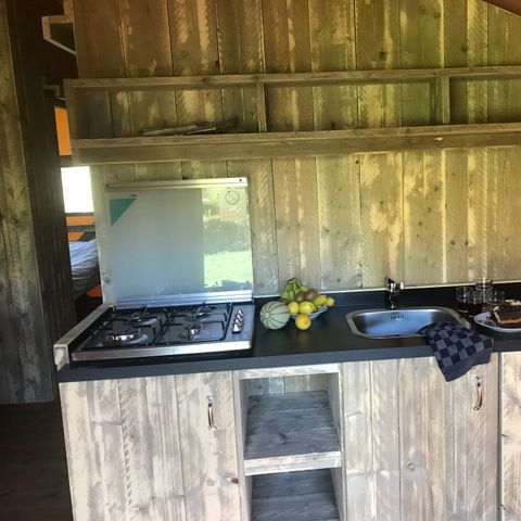 CANVAS AND WOOD TENT 2 people - 17-Tente safari Woody Deluxe 30m2 (2bed - 2/5 pers.) + Jaccuzzi + Beds made up + towel + drinks kit - price for 2 people