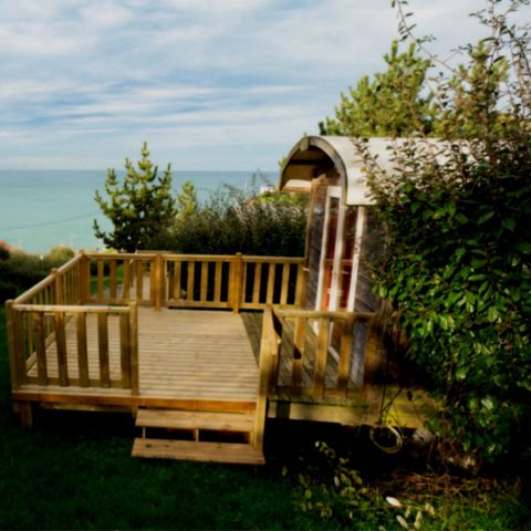 Accommodation 4 persons - 2-bedroom caravan with sea view
