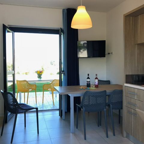 APARTMENT 6 people - PREMIUM (ground floor with small terrace)