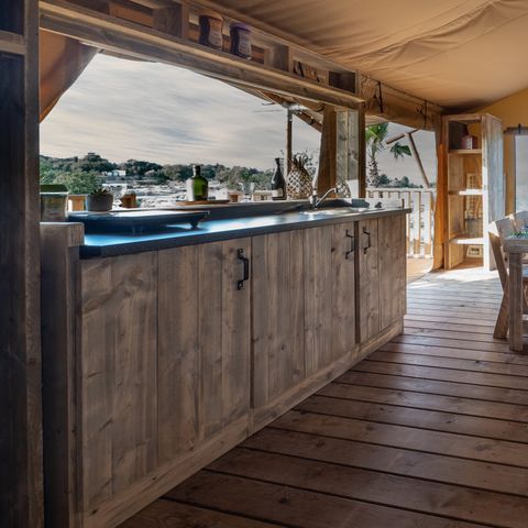 Canvas and wooden tent 5 persons - SAFARI LODGE - 40m²- - 2 bedrooms