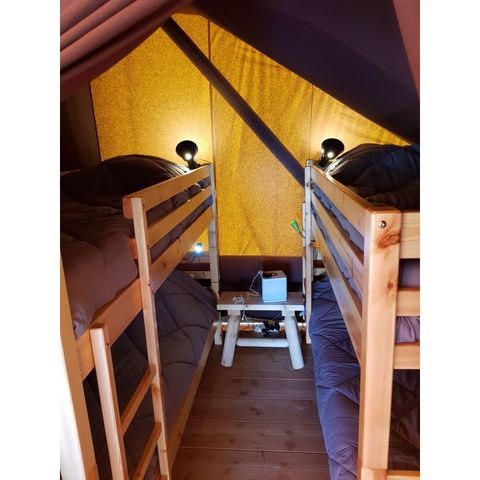 CANVAS AND WOOD TENT 5 people - Crusoe with sanitary facilities. Arrival 4pm Departure 10am. Max