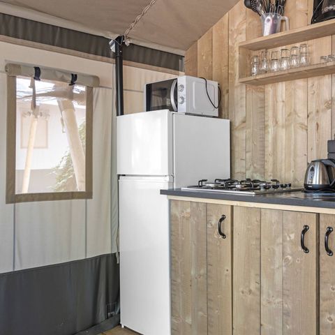CANVAS AND WOOD TENT 6 people - Sanitary safety
