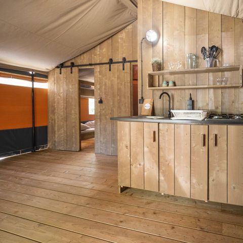 CANVAS AND WOOD TENT 4 people - Sanitary safety
