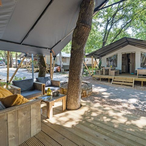 CANVAS AND WOOD TENT 4 people - Sanitary safety