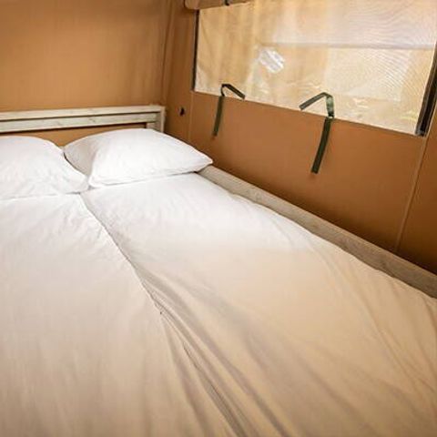 TENT 5 people - Super Lodge Tent | 2 bedrooms | Sleeps 4–5 | Single terrace | No en-suite bathroom