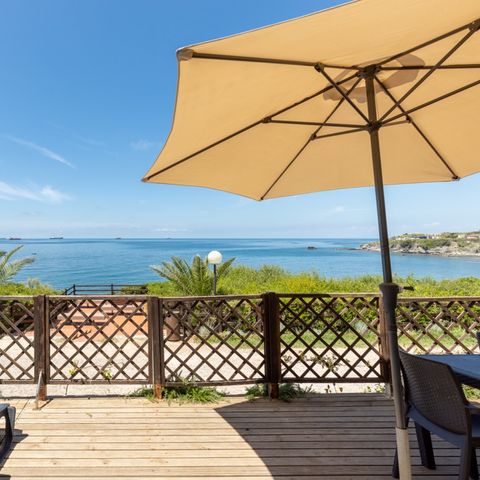 Pitch - Sea View
