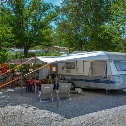 Pitch - Tent - Caravan or motor home - Vehicle - 10 Amp - Electricity.