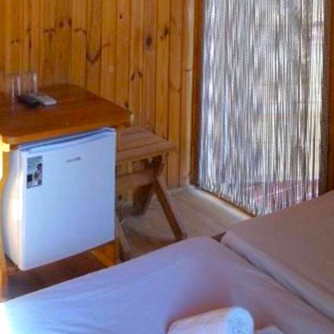 BUNGALOW 2 people - Bungalow no kitchen single beds