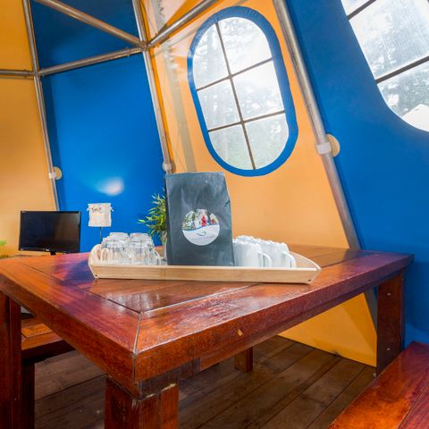 Unique 6 persons - Tipi tent