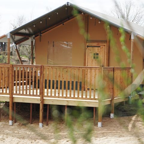 CANVAS AND WOOD TENT 6 people - Waterfront luxury