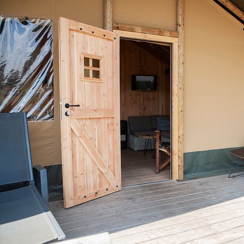 CANVAS AND WOOD TENT 6 people - Waterfront luxury