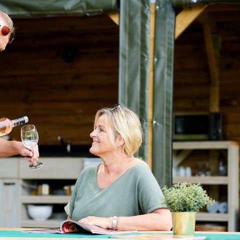 CANVAS AND WOOD TENT 4 people - Safari Cottage XS with private bathroom