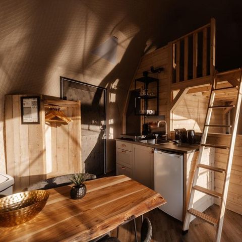 UNUSUAL ACCOMMODATION 4 people - Round Holly