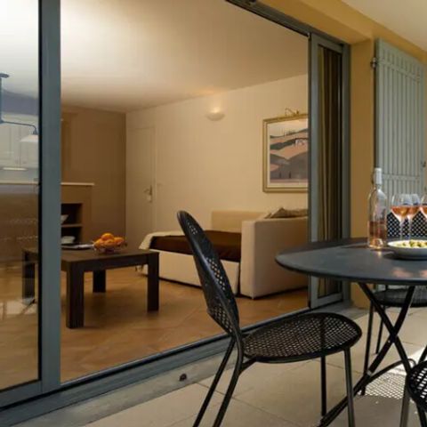 APARTMENT 4 people -  2-room apartment sleeps 4 - Air-conditioned