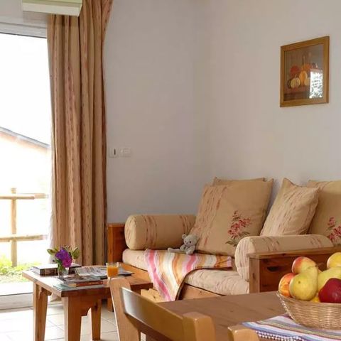 APARTMENT 8 people - Apartment 8 persons