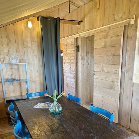 Canvas and wooden tent 6 persons - including sanitary facilities