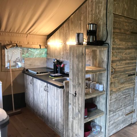 Canvas and wooden tent 6 persons - including sanitary facilities