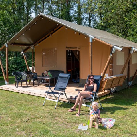 Canvas and wooden tent 6 persons - incl. private sanitary unit