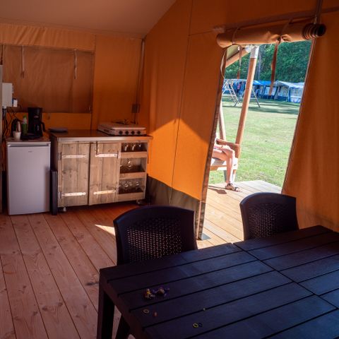 Canvas and wooden tent 6 persons - incl. private sanitary unit