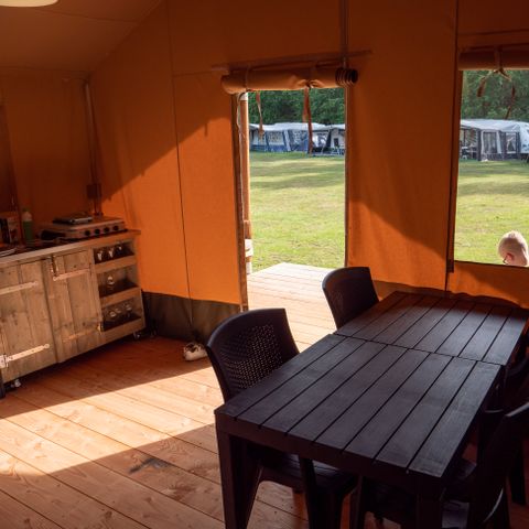 Canvas and wooden tent 6 persons - incl. private sanitary unit