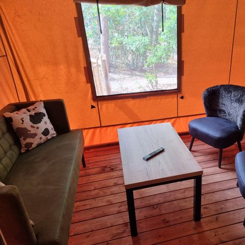 Canvas and wooden tent 4 persons - Luxury incl. sanitary facilities (MIVA)
