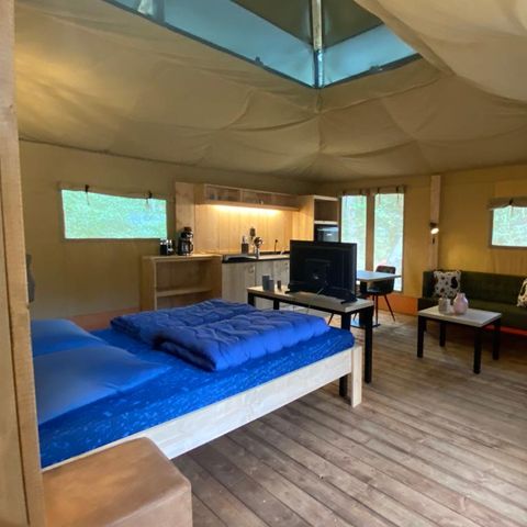 Canvas and wooden tent 2 persons - Luxury Safari tent with sanitary facilities (MIVA)