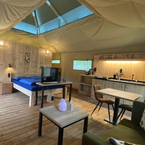 Canvas and wooden tent 2 persons - Luxury Safari tent with sanitary facilities (MIVA)