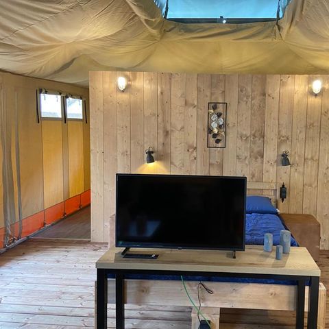 Canvas and wooden tent 2 persons - Luxury Safari tent with sanitary facilities (MIVA)
