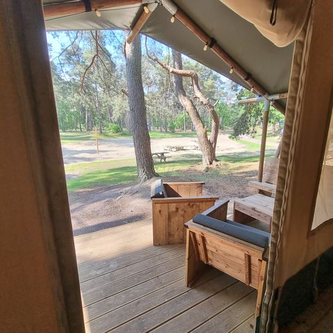 Canvas and wooden tent 4 persons