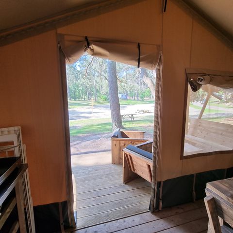 Canvas and wooden tent 4 persons