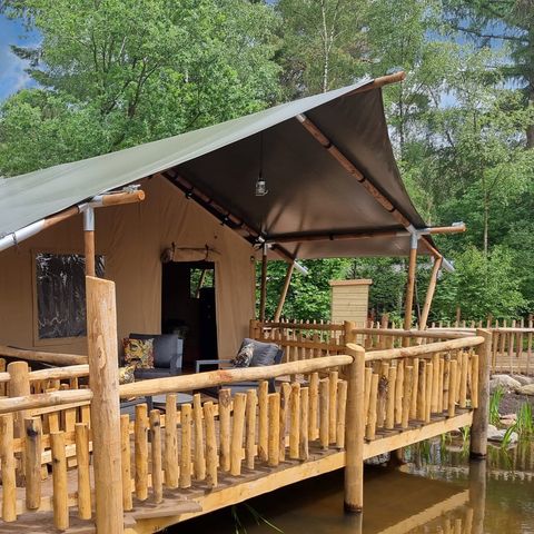 Canvas and wooden tent 4 persons - Luxury incl. sanitary facilities