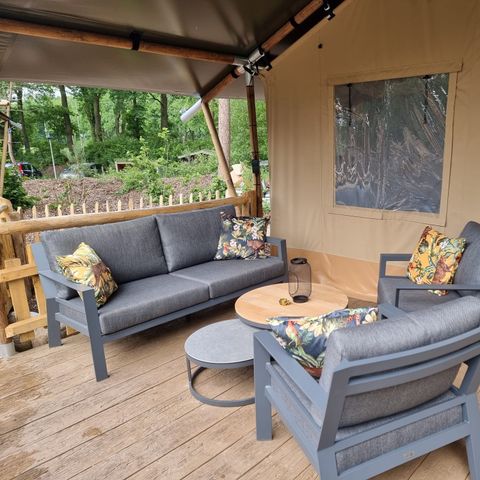 Canvas and wooden tent 4 persons - Luxury incl. sanitary facilities