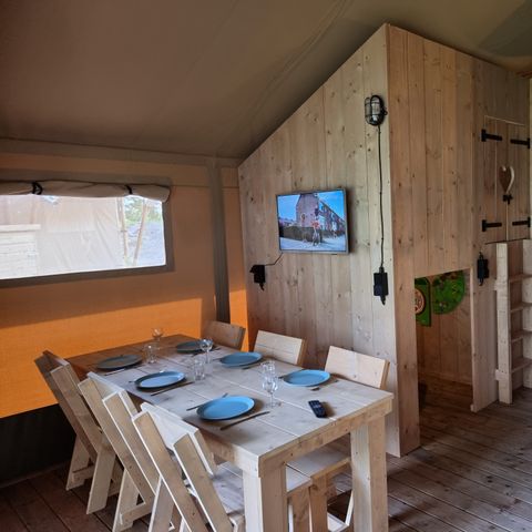Canvas and wooden tent 6 persons - including sanitary facilities