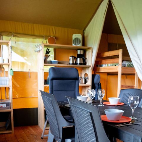 Canvas and wooden tent 6 persons - including toilet