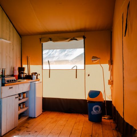 CANVAS AND WOOD TENT 6 people - including sanitary facilities