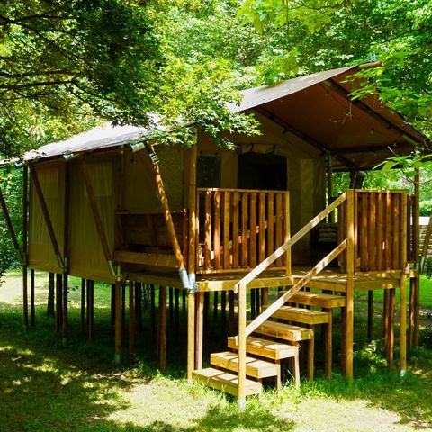 CANVAS AND WOOD TENT 4 people