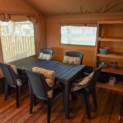 Canvas and wooden tent 4 persons - including toilet