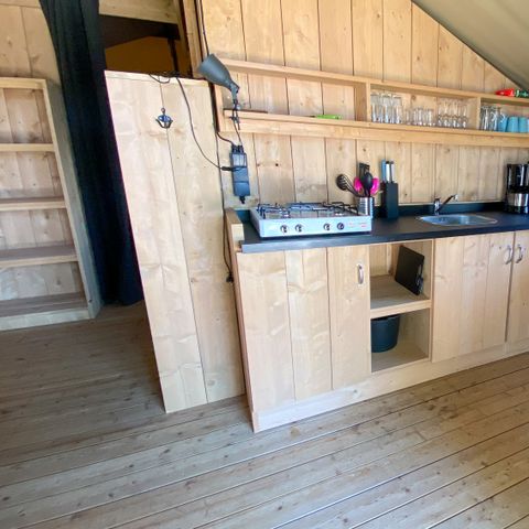 Canvas and wooden tent 4 persons - incl. lakeside sanitary facilities