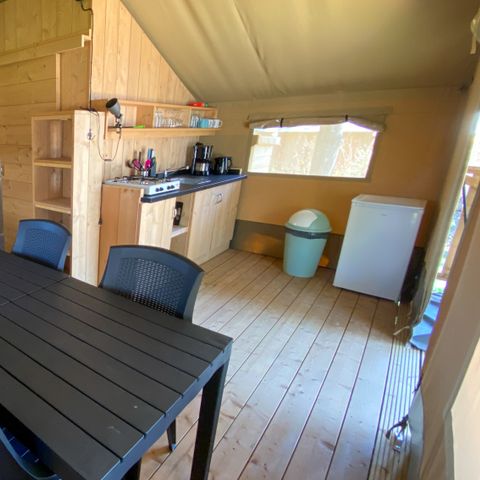 Canvas and wooden tent 4 persons - incl. lakeside sanitary facilities