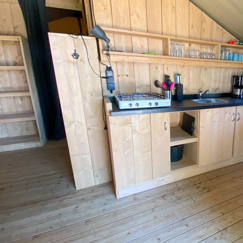 Canvas and wooden tent 4 persons - incl. lakeside sanitary facilities