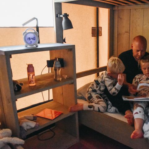 Canvas and wooden tent 6 persons - including sanitary facilities