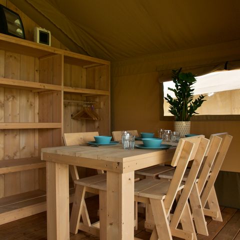 Canvas and wooden tent 5 persons - including sanitary facilities