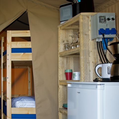 Canvas and wooden tent 4 persons