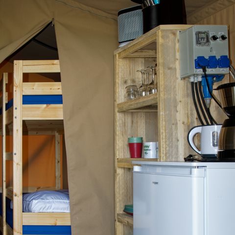 Canvas and wooden tent 4 persons