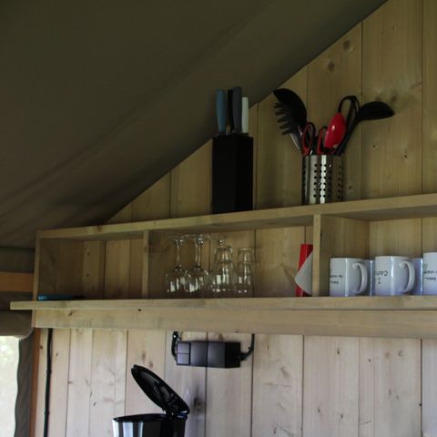 CANVAS AND WOOD TENT 4 people - including sanitary facilities