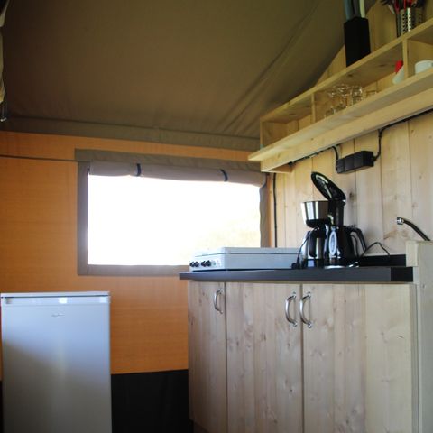 CANVAS AND WOOD TENT 4 people - including sanitary facilities