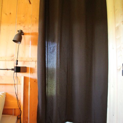 CANVAS AND WOOD TENT 4 people - including sanitary facilities