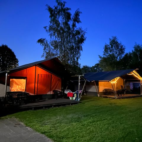Canvas and wooden tent 6 persons - including toilet